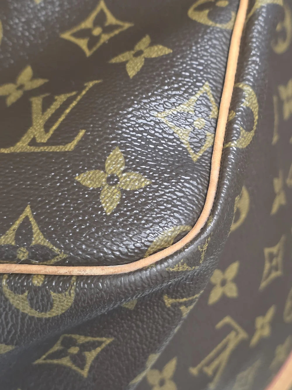 Louis Vuitton Brown Monogram Keepall Bandoulière 55 Travel Bag - Brown w/ Strap